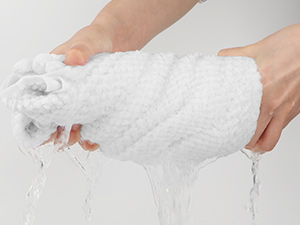 towels 6 pack, medium bath towels 24x48 inches, 500 gsm ring spun cotton, lightweight & quick dry, highly absorbent towels for bathroom, spa, gym, hotel – white